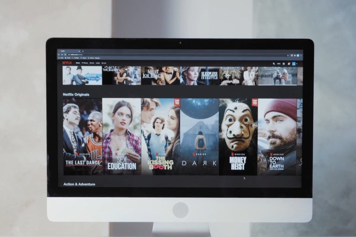 prikaz netflix početne strane na apple monitoru